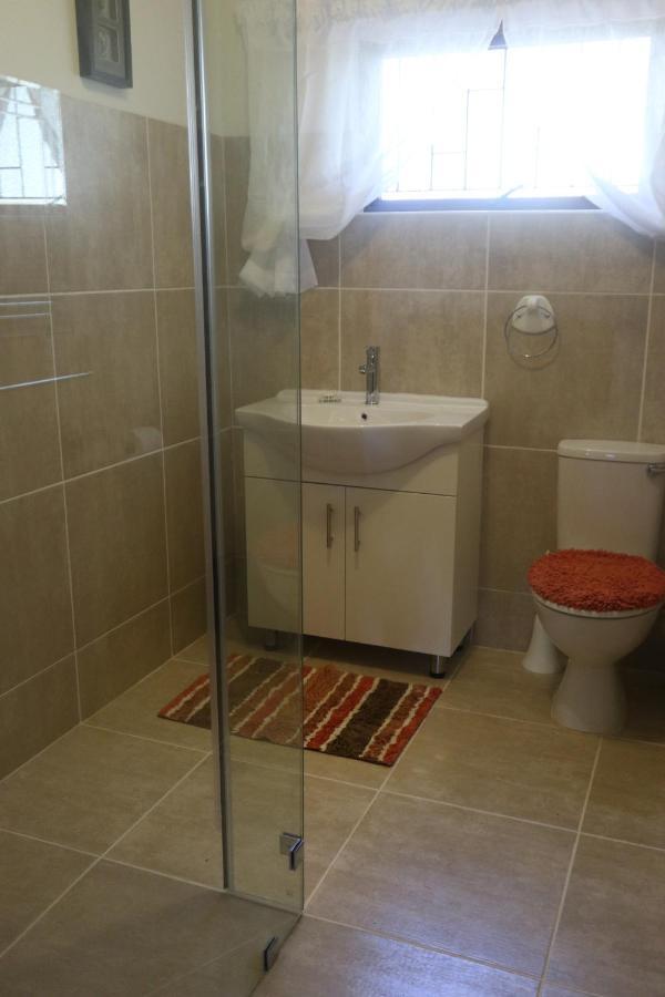 Brenton Lake Holiday Cottages Extérieur photo