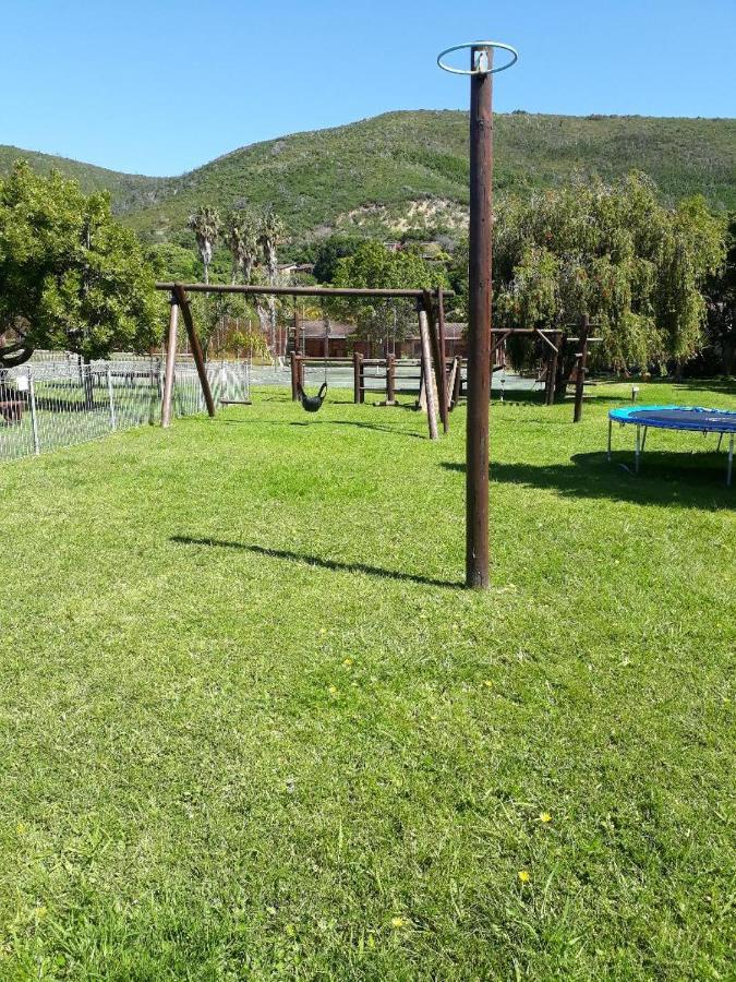 Brenton Lake Holiday Cottages Extérieur photo