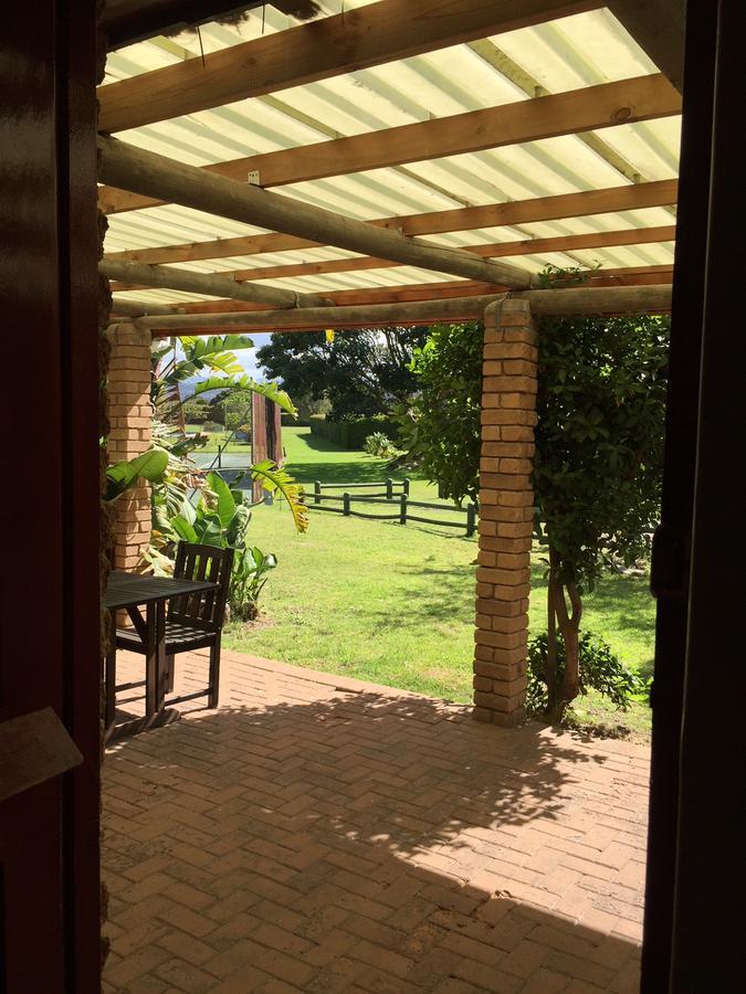 Brenton Lake Holiday Cottages Extérieur photo